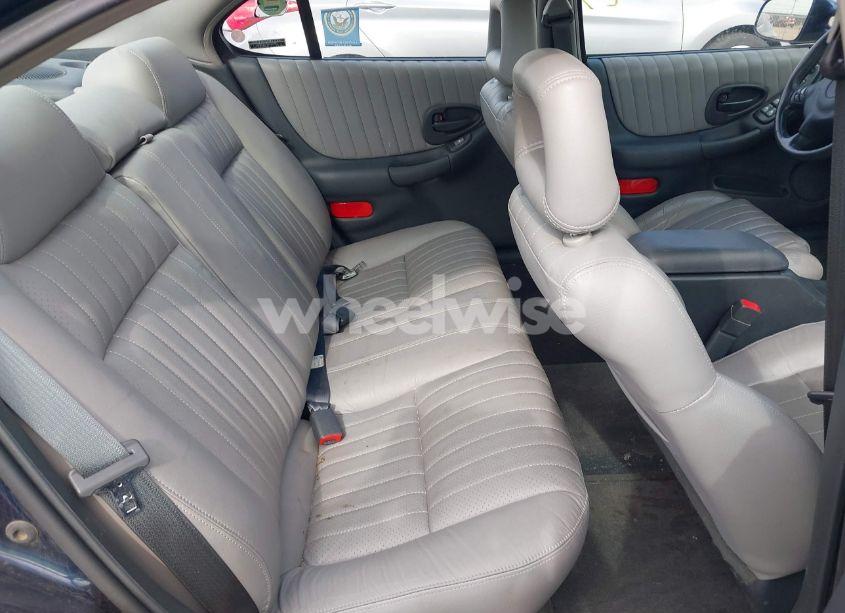 Photo 8 of 2001 Pontiac Grand PRIX GT (VIN 1G2WP52K01F221019)