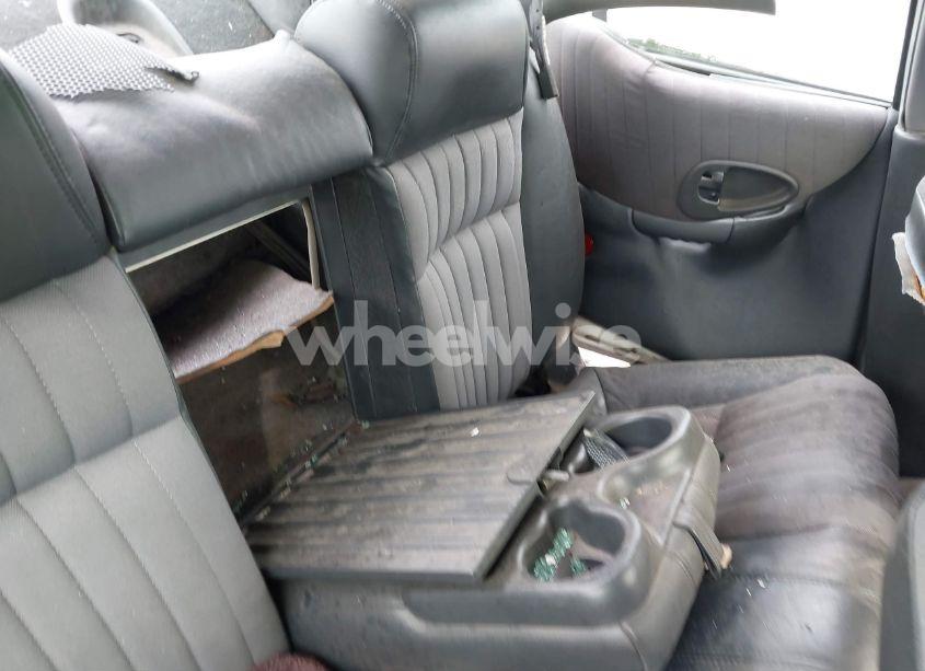 Photo 8 of 2003 Pontiac Grand PRIX GTP (VIN 1G2WR52143F121512)