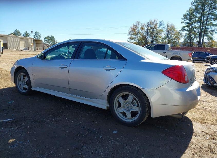 Photo 3 of 2010 Pontiac G6 (VIN 1G2ZA5E03A4107018)