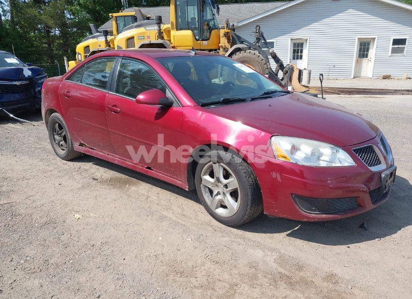2010 Pontiac G6 (VIN 1G2ZA5E04A4161024) main photo