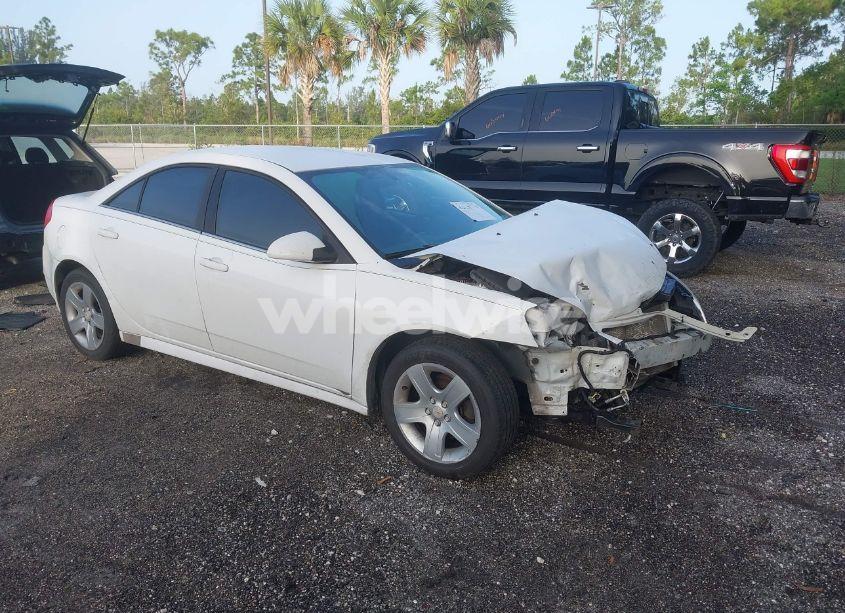 2010 Pontiac G6 (VIN 1G2ZA5E09A4125667) main photo