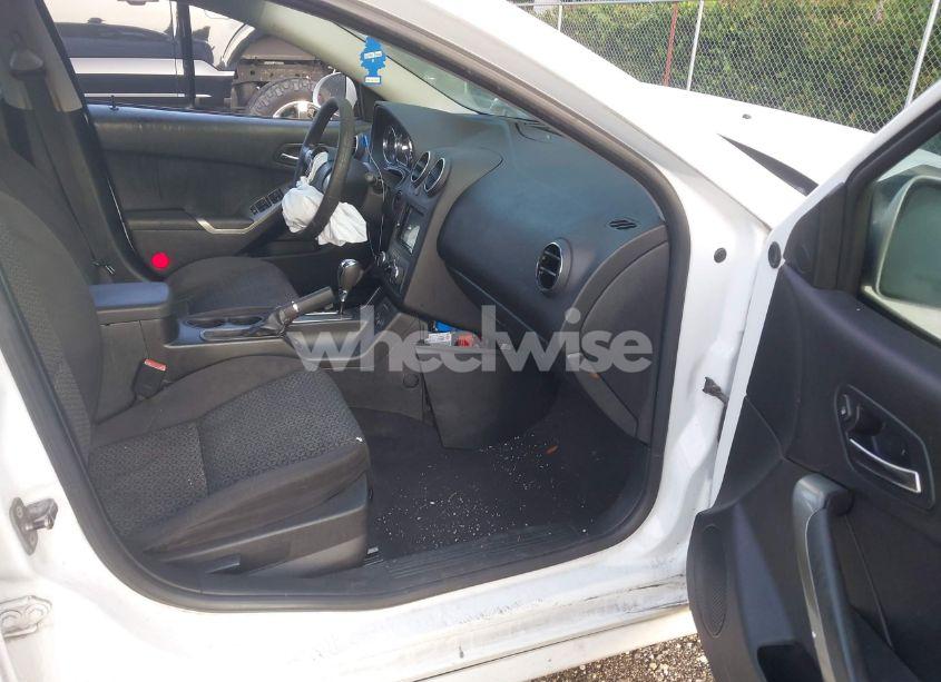 Photo 5 of 2010 Pontiac G6 (VIN 1G2ZA5E09A4125667)