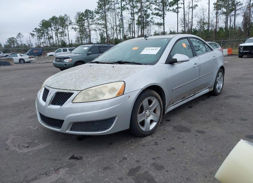Photo 2 of 2010 Pontiac G6 (VIN 1G2ZA5E09A4131551)
