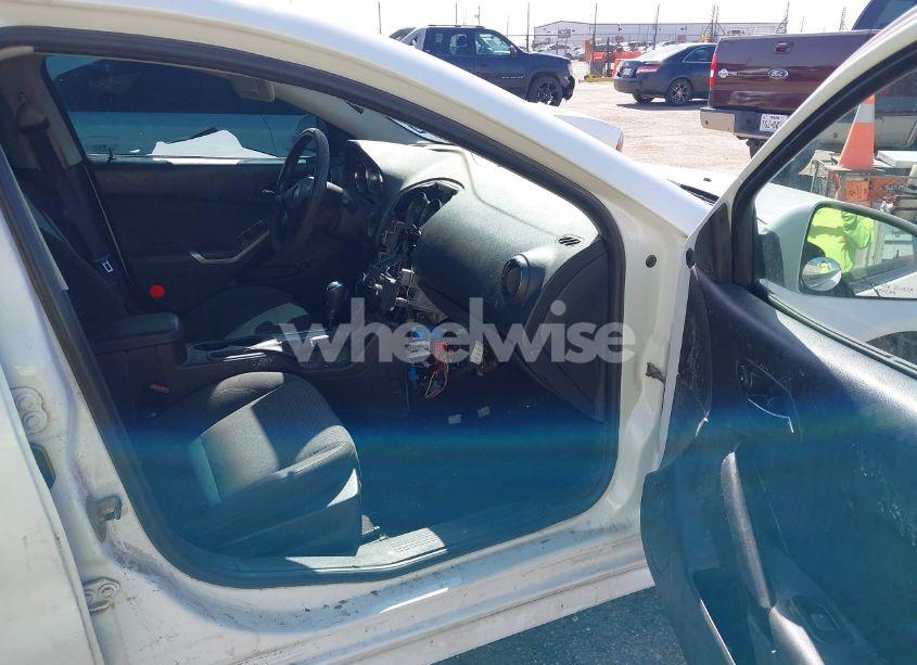 Photo 5 of 2010 Pontiac G6 (VIN 1G2ZA5E0XA4136645)