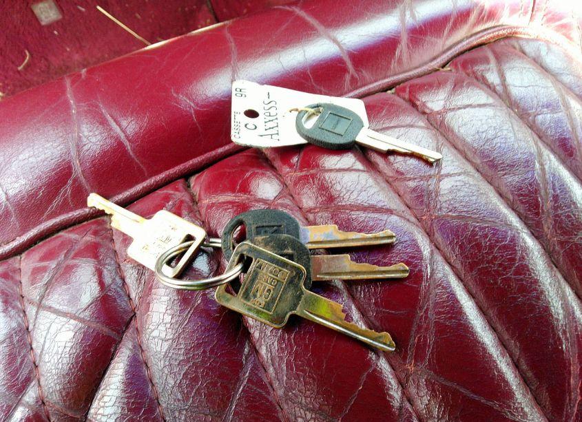 Photo 11 of 1988 Oldsmobile 98 REGENCY BROUGHAM (VIN 1G3CW51C5J4337758)