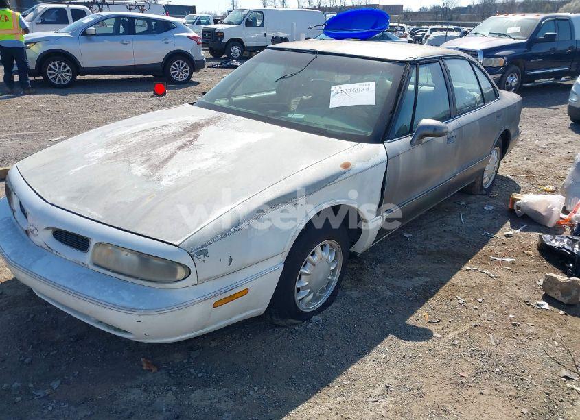 Photo 2 of 1996 Oldsmobile 88 LS (VIN 1G3HN52K9T4857401)