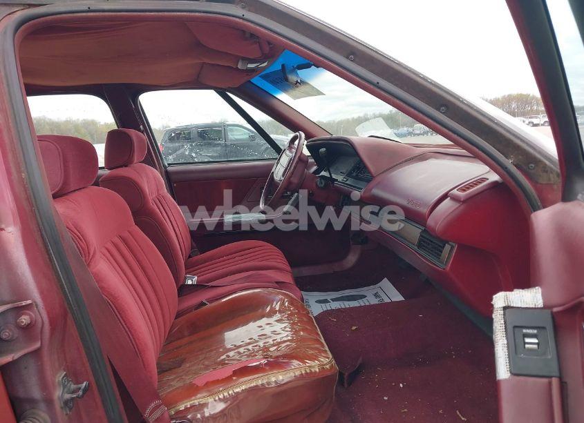 Photo 5 of 1992 Oldsmobile 88 ROYALE (VIN 1G3HN53L5NH362244)