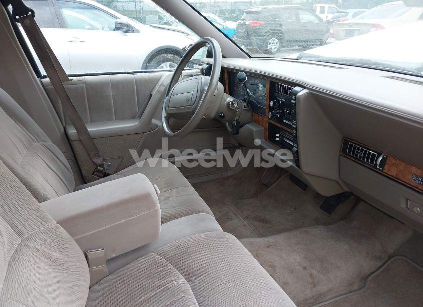 Photo 5 of 1996 Buick Century SPECIAL (VIN 1G4AG85M0T6414502)