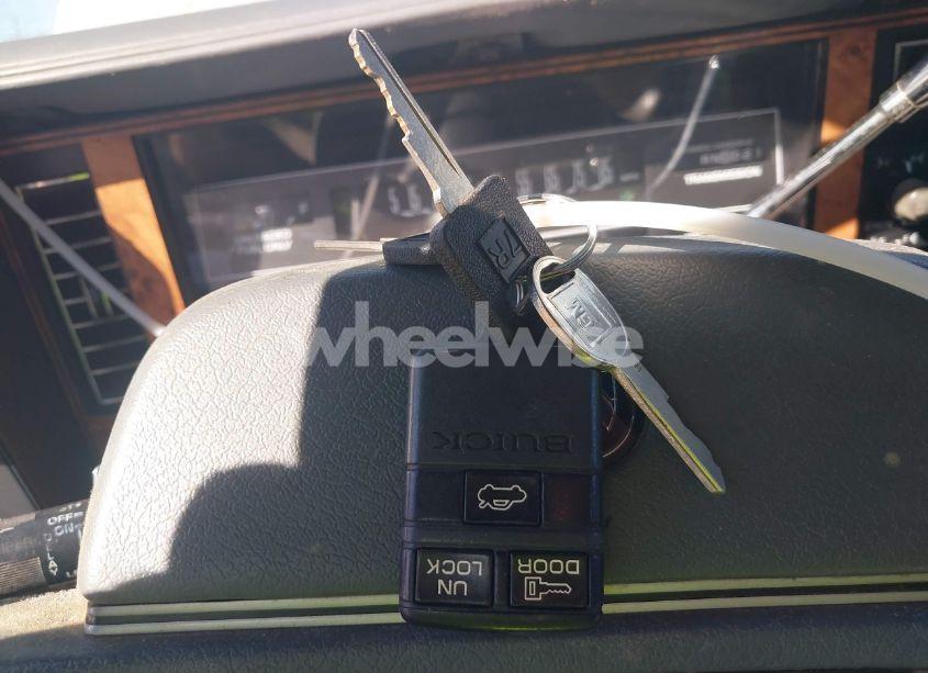 Photo 11 of 1992 Buick Century LIMITED (VIN 1G4AL54N8N6465236)