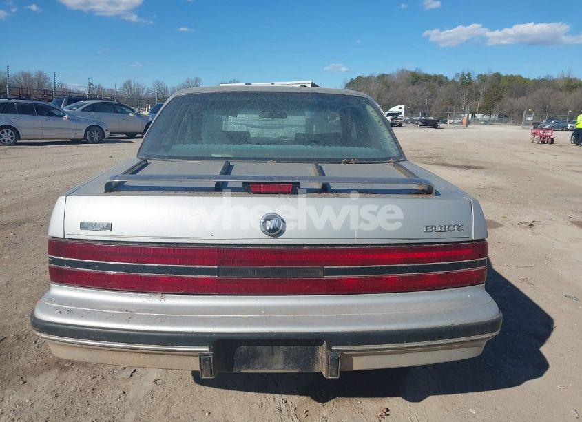 Photo 16 of 1992 Buick Century LIMITED (VIN 1G4AL54N8N6465236)