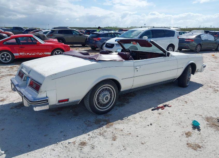 Photo 4 of 1982 Buick Riviera N/A (VIN 1G4AZ67Y1CE433516)