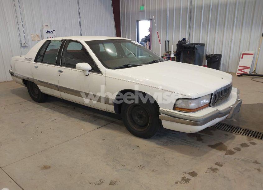 1992 Buick Roadmaster N/A (VIN 1G4BN5372NR465961) main photo