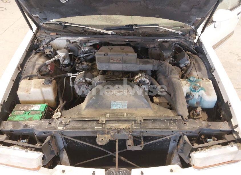 Photo 10 of 1992 Buick Roadmaster N/A (VIN 1G4BN5372NR465961)