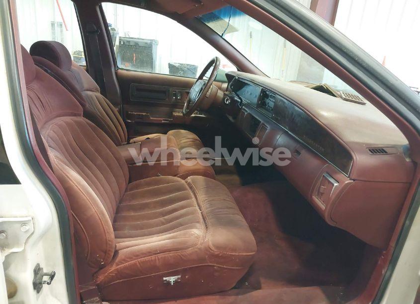 Photo 5 of 1992 Buick Roadmaster N/A (VIN 1G4BN5372NR465961)