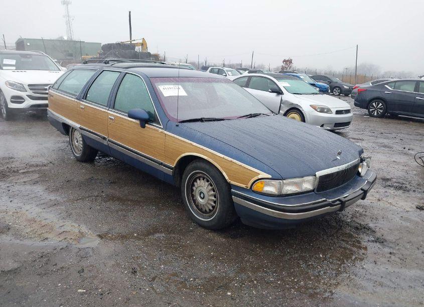1994 Buick Roadmaster ESTATE (VIN 1G4BR82P9RR422411) main photo