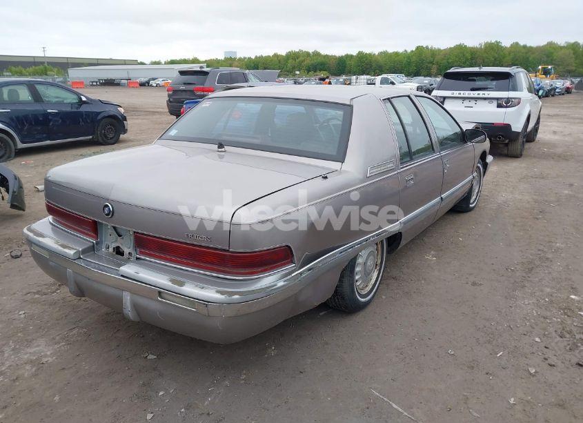 Photo 4 of 1995 Buick Roadmaster LIMITED (VIN 1G4BT52P6SR429984)