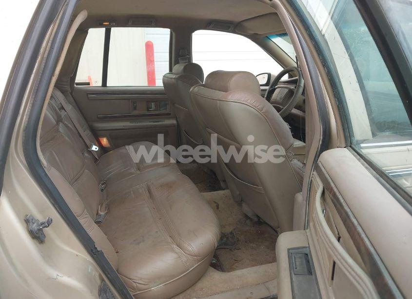 Photo 8 of 1994 Buick Roadmaster LIMITED (VIN 1G4BT52P9RR400604)