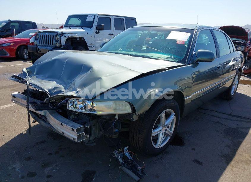 Photo 2 of 1998 Buick Park AVENUE ULTRA (VIN 1G4CU5213W4624554)