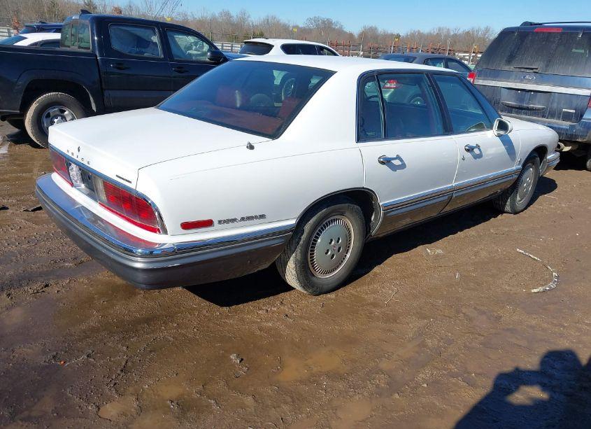 Photo 4 of 1994 Buick Park AVENUE ULTRA (VIN 1G4CU5217RH603901)