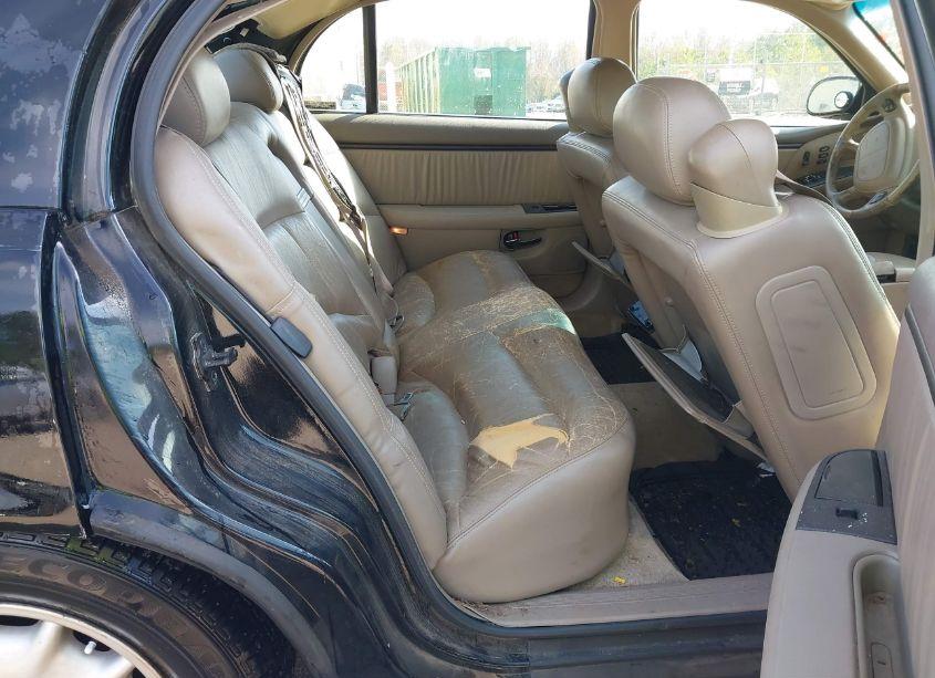 Photo 8 of 2000 Buick Park AVENUE ULTRA (VIN 1G4CU5219Y4112705)
