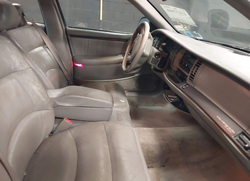 Photo 5 of 2000 Buick Park AVENUE ULTRA (VIN 1G4CU5219Y4199487)