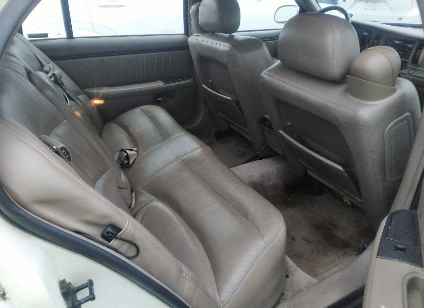 Photo 8 of 2001 Buick Park AVENUE ULTRA (VIN 1G4CU541314223253)