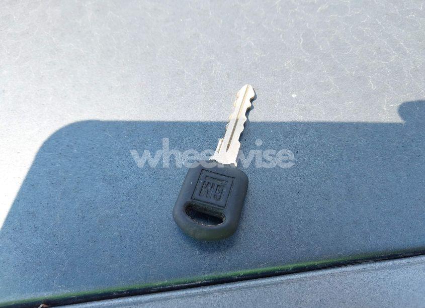 Photo 11 of 2002 Buick Park AVENUE ULTRA (VIN 1G4CU541X24161710)