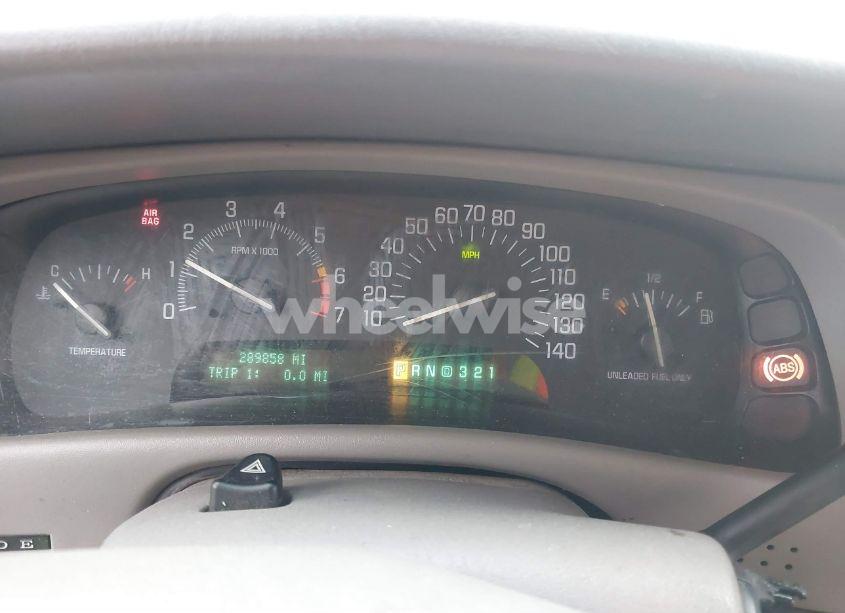 Photo 7 of 1998 Buick Park AVENUE (VIN 1G4CW52K1W4637094)