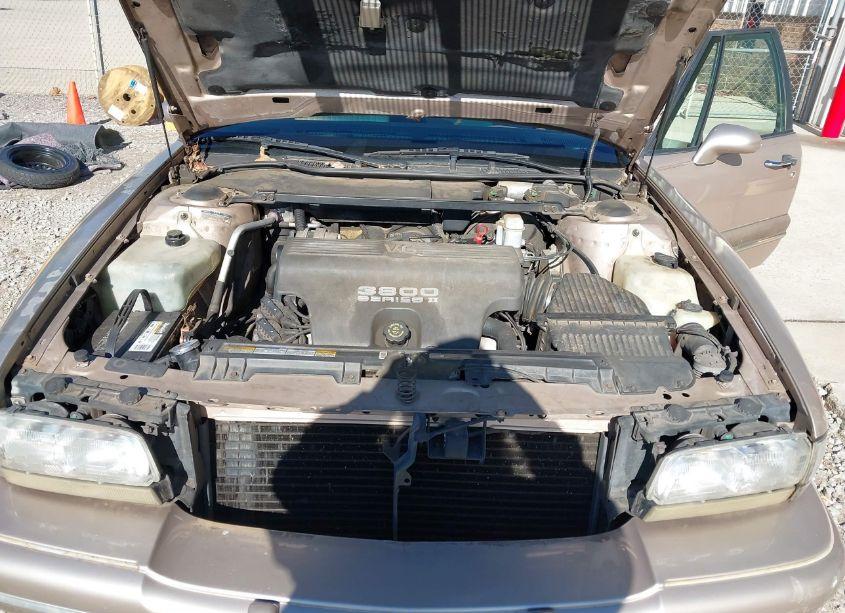 Photo 10 of 1995 Buick Park AVENUE (VIN 1G4CW52K2SH612191)