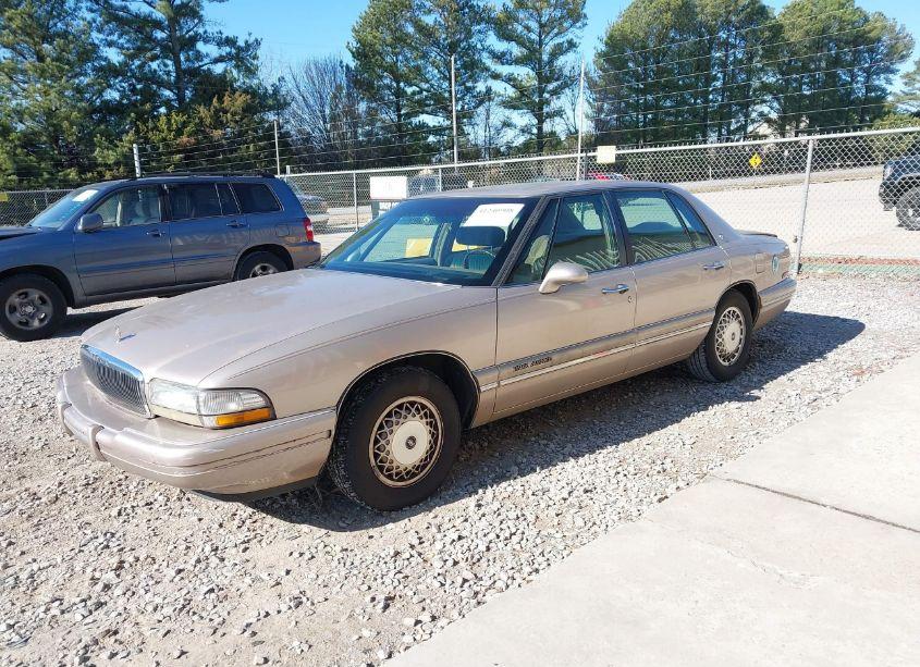 Photo 2 of 1995 Buick Park AVENUE (VIN 1G4CW52K2SH612191)