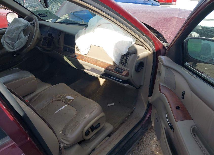 Photo 5 of 2000 Buick Park AVENUE (VIN 1G4CW52K2Y4221493)