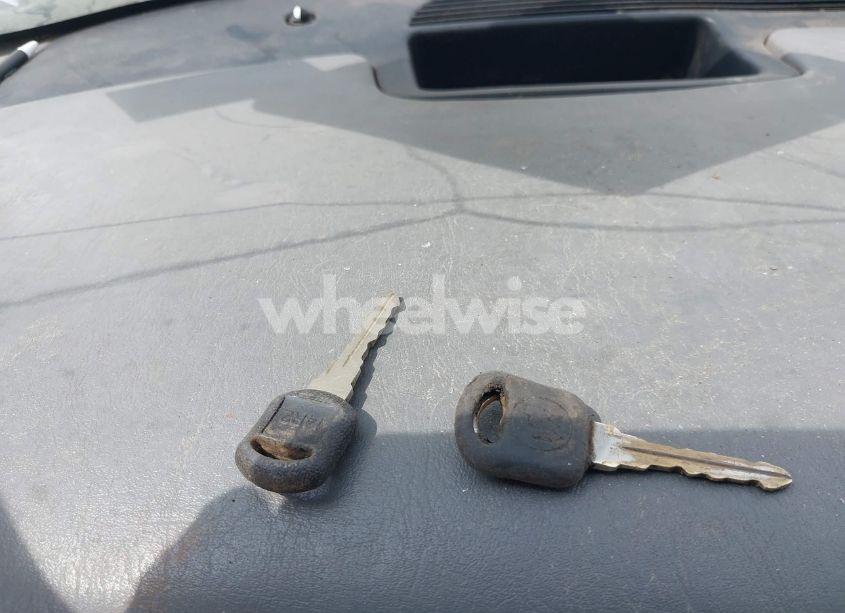 Photo 11 of 2000 Buick Park AVENUE (VIN 1G4CW52K5Y4117550)