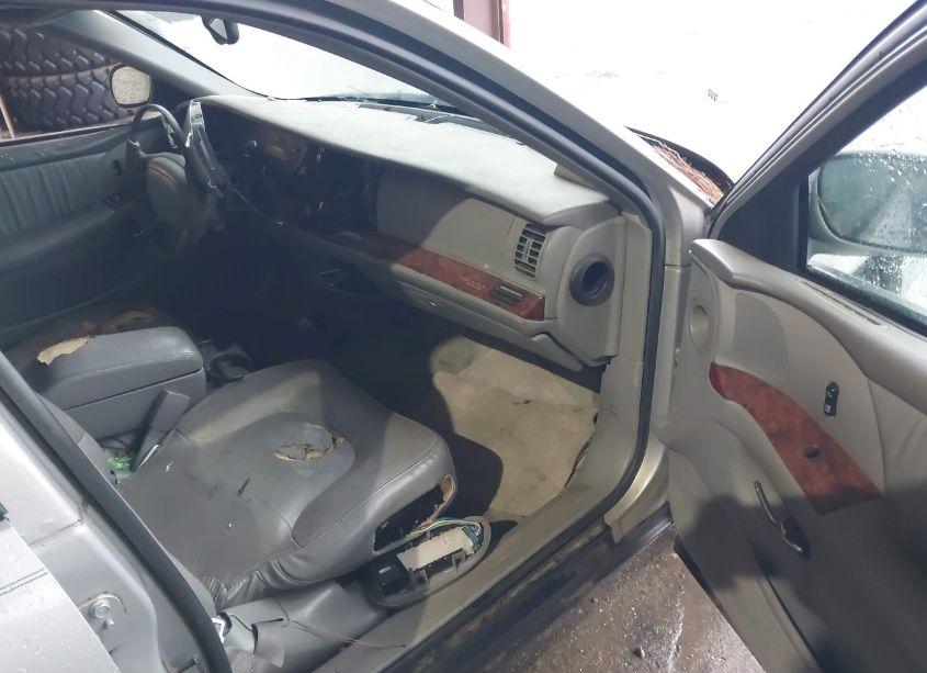 Photo 5 of 1998 Buick Park AVENUE (VIN 1G4CW52K6W4646650)