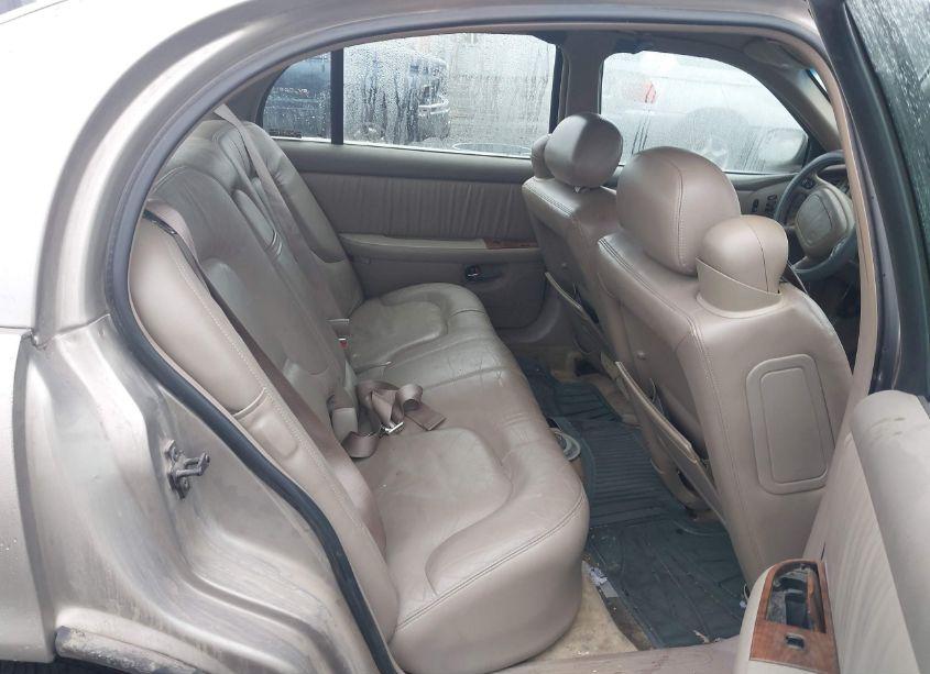 Photo 8 of 2000 Buick Park AVENUE (VIN 1G4CW52K7Y4145530)