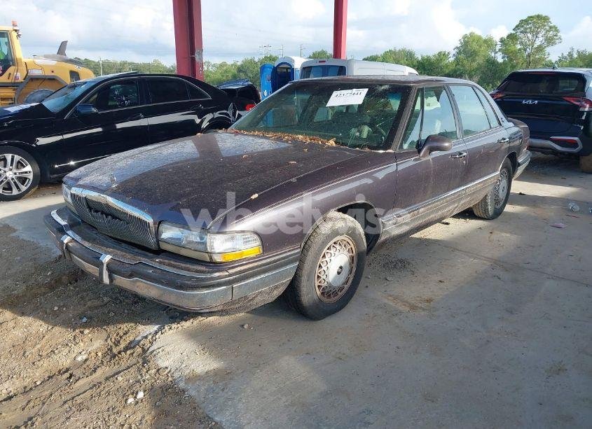 Photo 2 of 1994 Buick Park AVENUE (VIN 1G4CW52L5R1600239)
