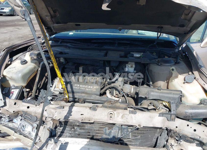 Photo 10 of 1993 Buick Park AVENUE (VIN 1G4CW53L0P1611080)