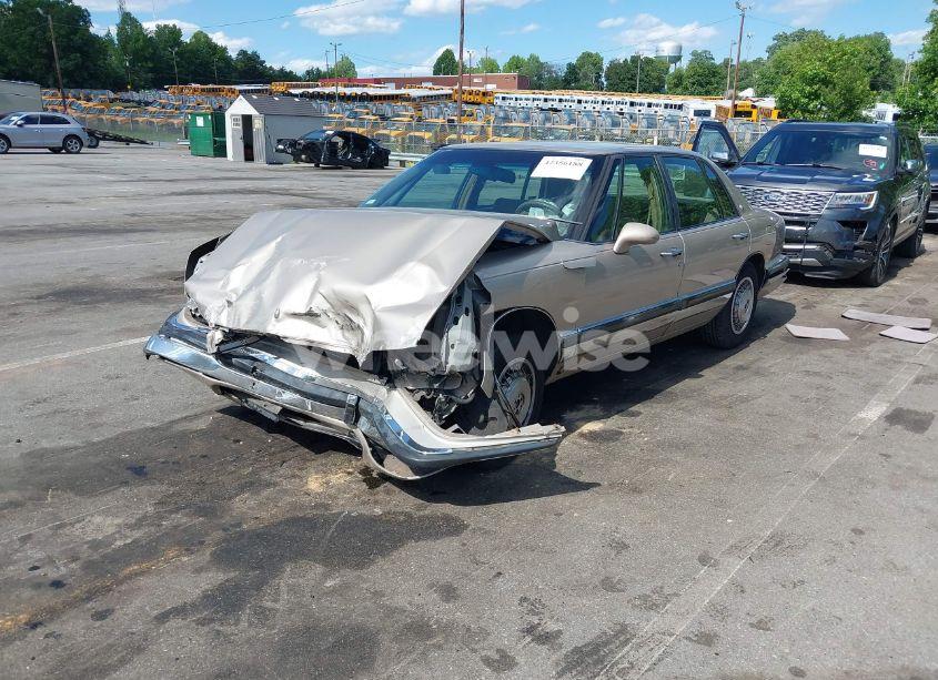 Photo 2 of 1993 Buick Park AVENUE (VIN 1G4CW53L0P1611080)