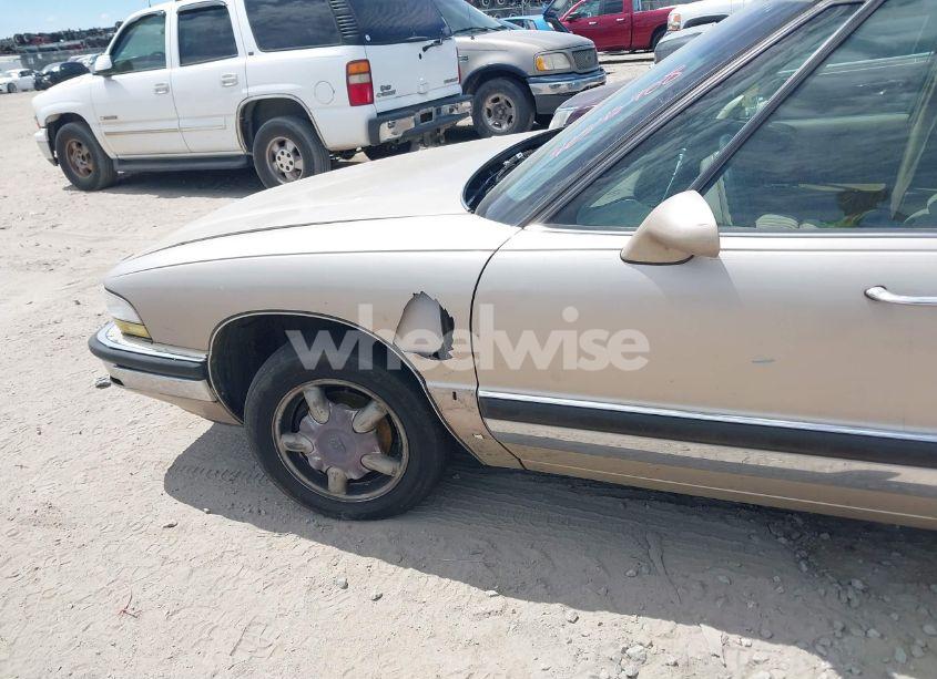 Photo 6 of 1993 Buick Park AVENUE (VIN 1G4CW53L2P1605894)