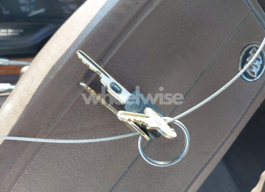 Photo 11 of 1991 Buick Park AVENUE (VIN 1G4CW53L5M1615038)