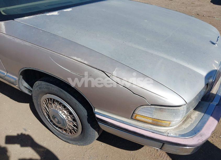 Photo 6 of 1991 Buick Park AVENUE (VIN 1G4CW53L5M1615038)