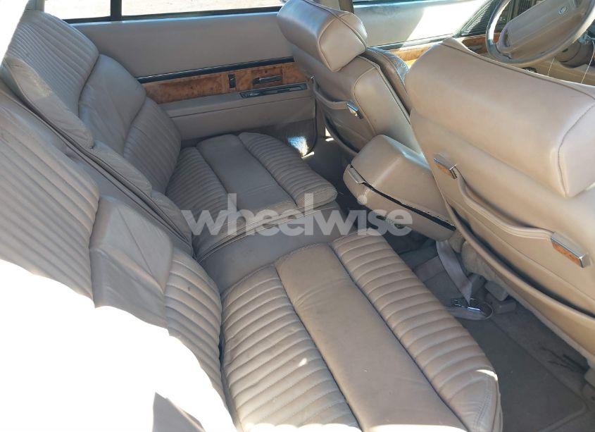 Photo 8 of 1991 Buick Park AVENUE (VIN 1G4CW53L5M1615038)