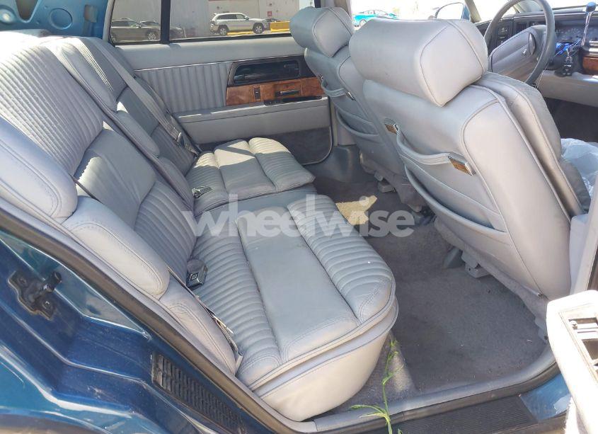 Photo 8 of 1992 Buick Park AVENUE (VIN 1G4CW53L5N1600931)