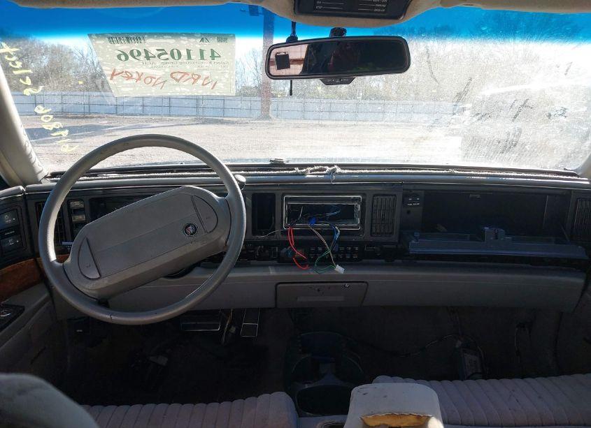Photo 12 of 1993 Buick Park AVENUE (VIN 1G4CW53L5P1619806)