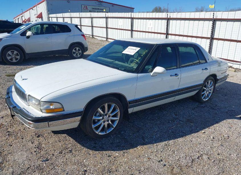 Photo 2 of 1993 Buick Park AVENUE (VIN 1G4CW53L5P1619806)