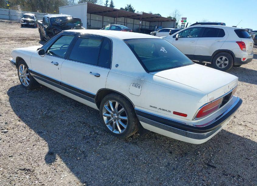 Photo 3 of 1993 Buick Park AVENUE (VIN 1G4CW53L5P1619806)