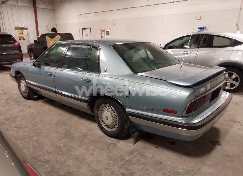 Photo 3 of 1993 Buick Park AVENUE (VIN 1G4CW53L5P1627873)