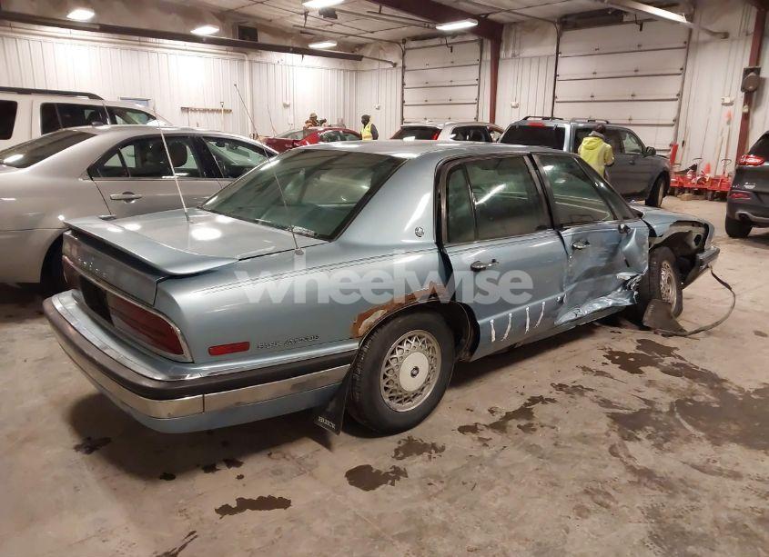 Photo 4 of 1993 Buick Park AVENUE (VIN 1G4CW53L5P1627873)
