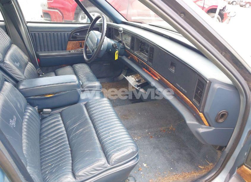 Photo 5 of 1992 Buick Park AVENUE (VIN 1G4CW53L6N1610450)