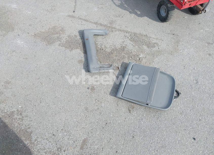 Photo 12 of 2004 Buick Park AVENUE (VIN 1G4CW54K144146812)