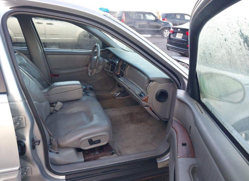 Photo 5 of 2000 Buick Park AVENUE (VIN 1G4CW54K1Y4282959)